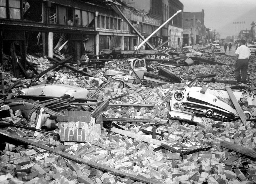 Downtown Waco after the tornado of 11 May 1953.